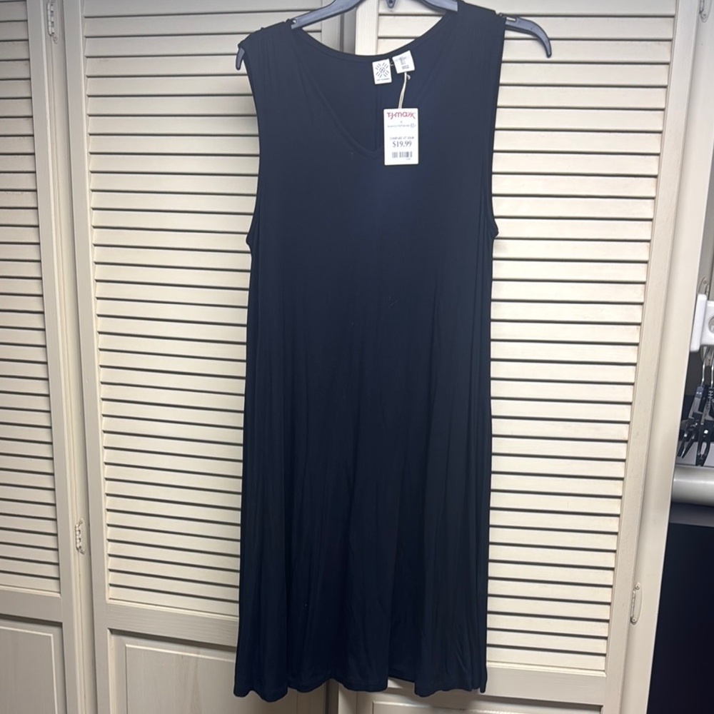 Artisan Ny Black V-Neck Dress